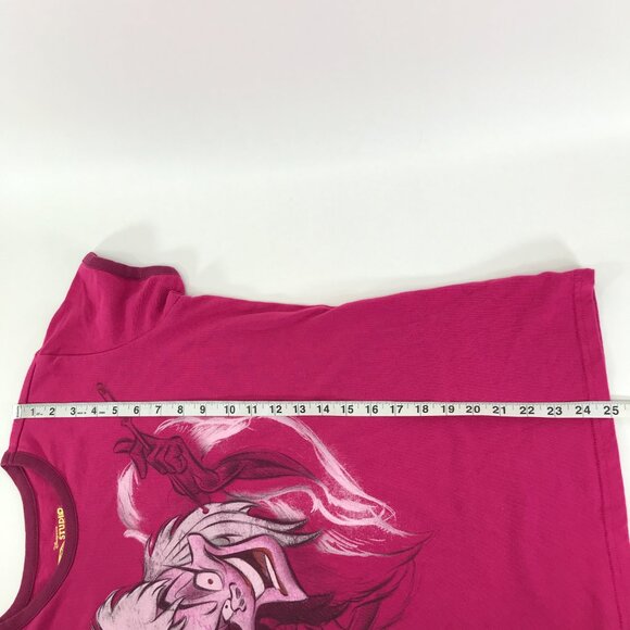 Disney Studio Collection Cruella de Vil Graphic Print Tee Women's Medium Cotton - Picture 9 of 12